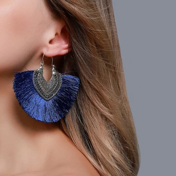 New boho gypsy tassel fan earrings - Picture 5 of 6
